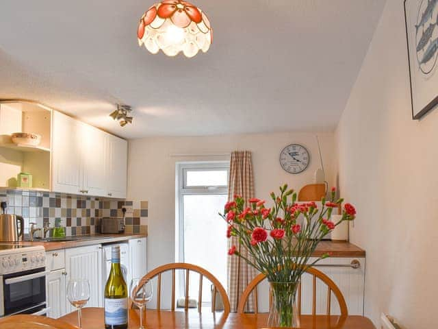 Kitchen/diner | Dove Cottage, Trehingsta, near Callington