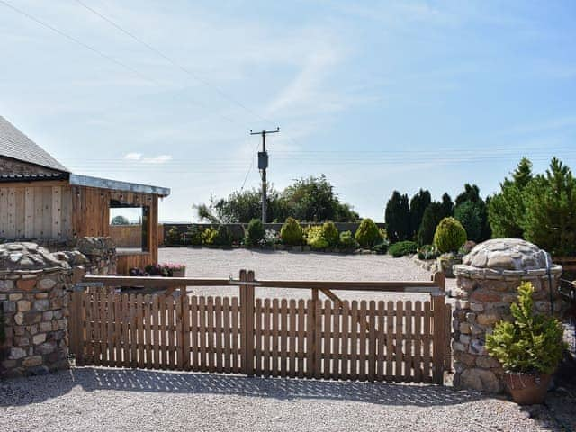 Driveway | Country Lodge, Little Musgrave near Kirkby Stephen