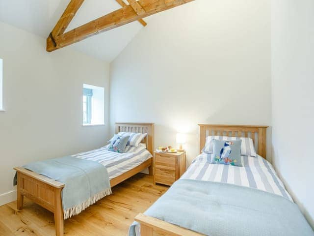 Twin bedroom | The Stable - Longhoughton Hall, Longhoughton