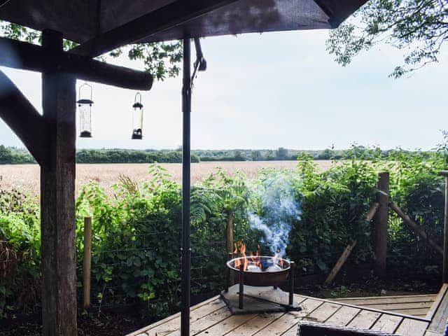 Outdoor area | Toms Cabin - Byre Cottages, Stelling Minnis, near Canterbury