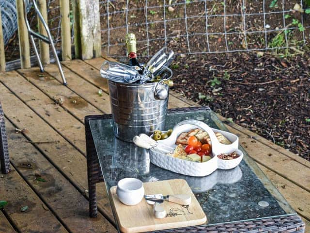 Outdoor area | Toms Cabin - Byre Cottages, Stelling Minnis, near Canterbury