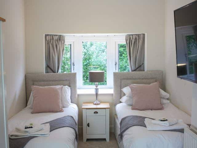 Twin bedroom | Head Brewers House, Wainfleet