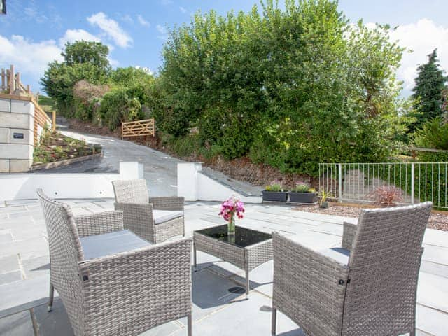 Sitting-out-area | Silver Vale, Combe Martin