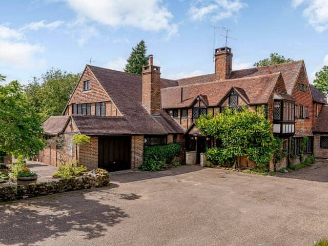 Exterior | Beatrice Cottage - Furnace Cottages, Felbridge