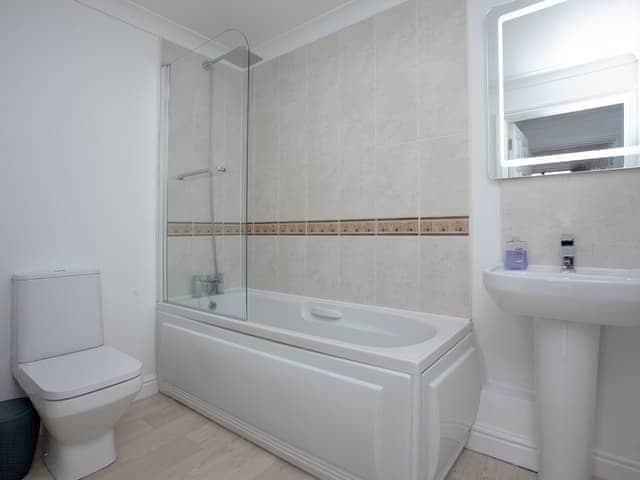 Bathroom | Pochin House Apartment 9, St Austell