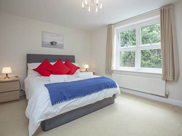 Double bedroom | WavesGreat Cliff, Dawlish