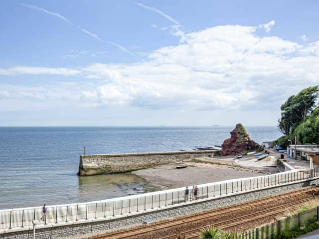 View | WavesGreat Cliff, Dawlish