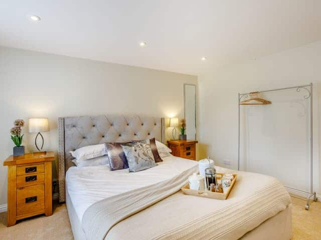 Double bedroom | Toppesfield Hall, Halstead