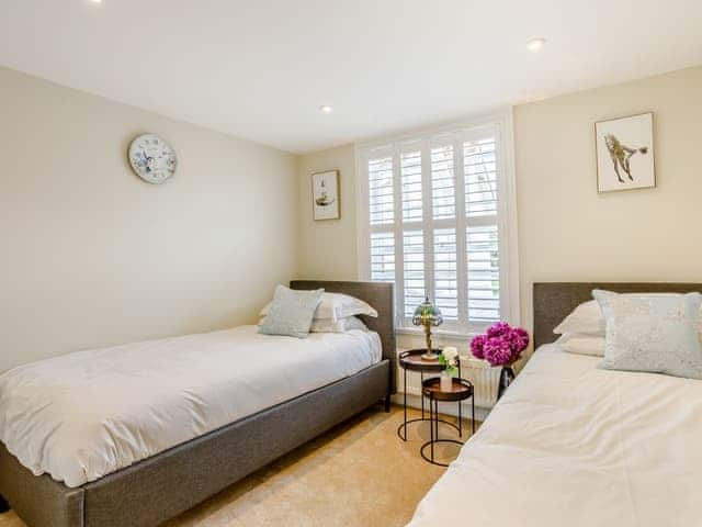 Twin bedroom | Toppesfield Hall, Halstead