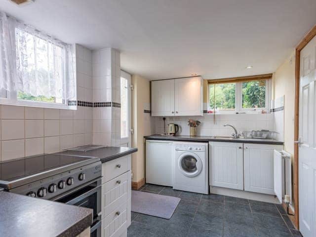 Kitchen | Gainsborough Cottage, Chapel St Leonards