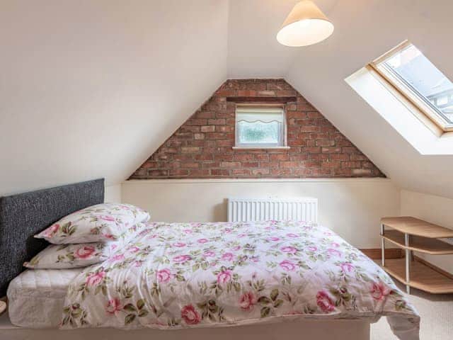 Single bedroom | Gainsborough Cottage, Chapel St Leonards