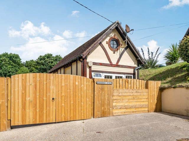 Exterior | Gainsborough Cottage, Chapel St Leonards