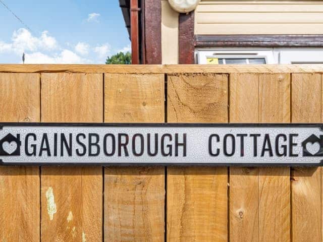 Exterior | Gainsborough Cottage, Chapel St Leonards