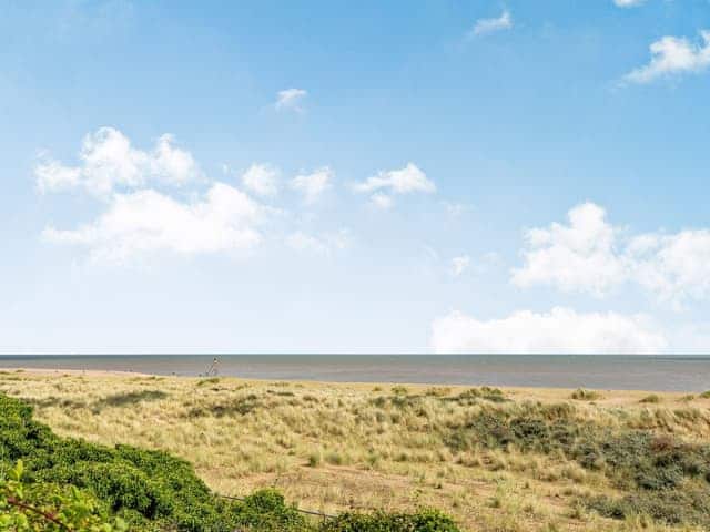 Surrounding area | Gainsborough Cottage, Chapel St Leonards