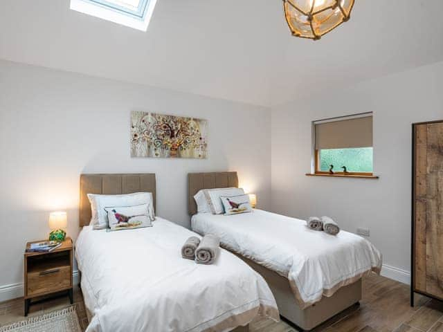 Twin bedroom | North Farm Lodge, East Mersea, near Colchester