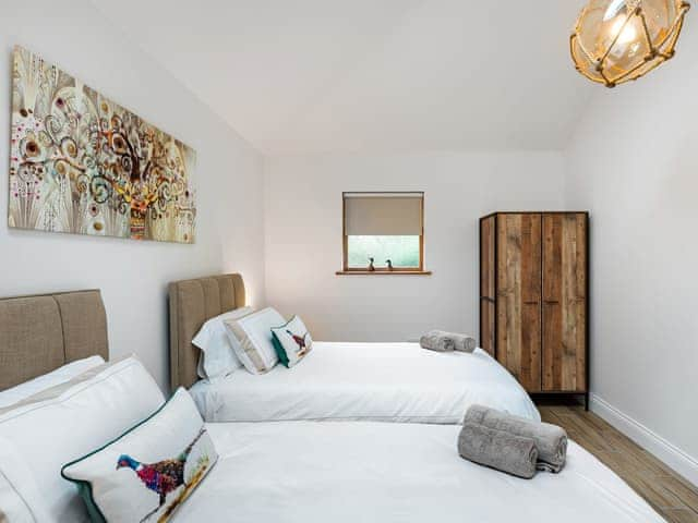 Twin bedroom | North Farm Lodge, East Mersea, near Colchester