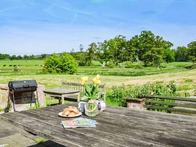 House on the Brooks, Pulborough