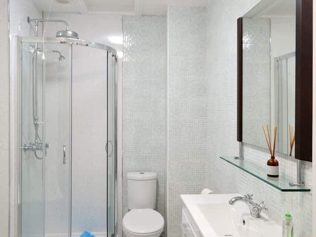 Bathroom | Percy Park Apartment, TYNEMOUTH