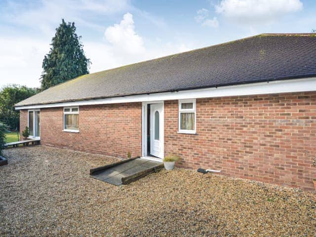 The Swimming Pool Retreat, Fontwell