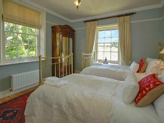 Warre Cottage, Burpham