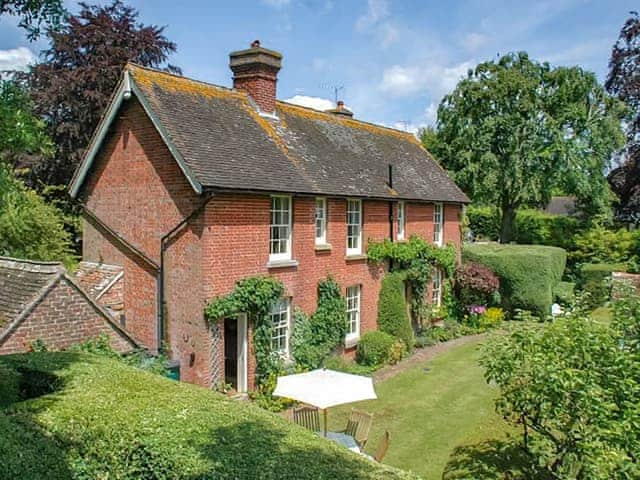 Warre Cottage, Burpham