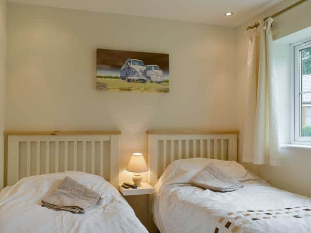 Twin bedroom | Endless Summer Cottage, Camelford