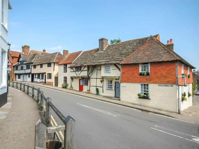 Middle House, Steyning