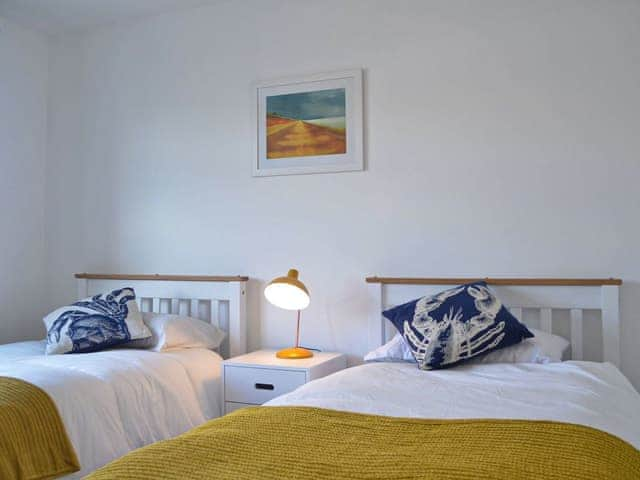 Twin bedroom | Bay View, Portscatho