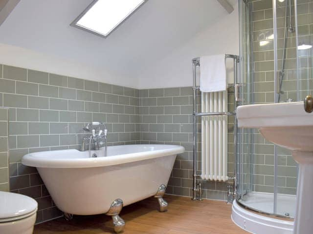 Bathroom | Ashleigh House, Belford