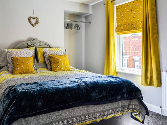 Double bedroom | Lowey&rsquo;s Harbour Cottage, Bridlington