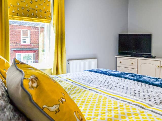 Double bedroom | Lowey&rsquo;s Harbour Cottage, Bridlington