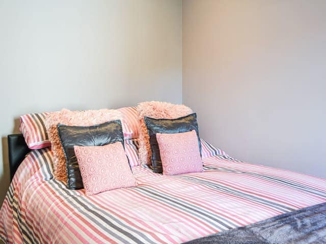 Double bedroom | Lowey&rsquo;s Harbour Cottage, Bridlington