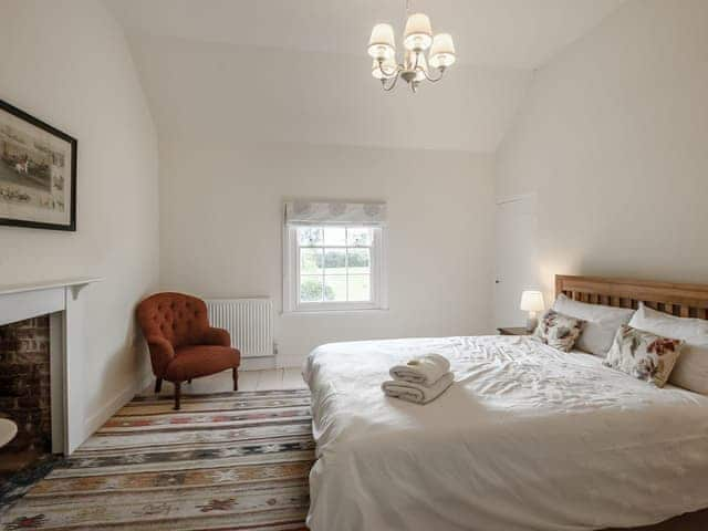 Double bedroom | The Farmhouse, Tivetshall St. Margaret, Norwich