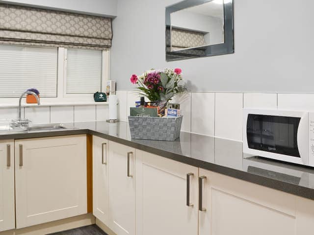 Kitchen | Lowey&rsquo;s Harbour Cottage, Bridlington