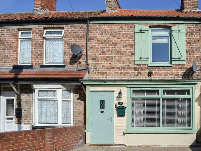 Exterior | Lowey&rsquo;s Harbour Cottage, Bridlington