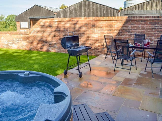 Hot tub | Jupiter Barn - Swafield Barns, Swafield, near North Walsham