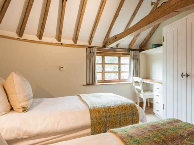 Twin bedroom | Mallingdown Farm, Piltdown