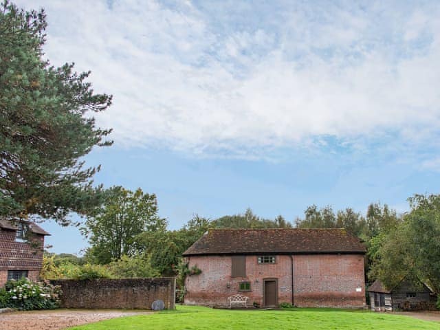 Exterior | Mallingdown Farm, Piltdown