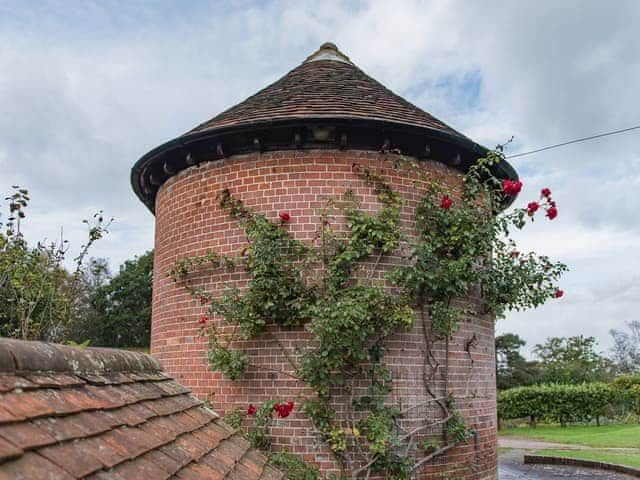 Exterior | Mallingdown Farm, Piltdown