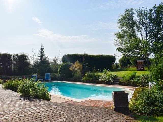 Swimming pool | Sparr Farm Barn, Wisborough Green, near Billingshurst