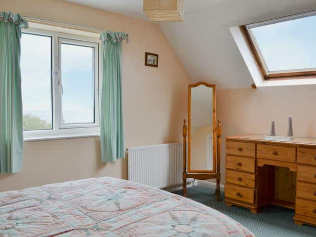 Double bedroom | Sunny Crest - Hunmanby Gap Cottages, Hunmanby Gap, near Filey