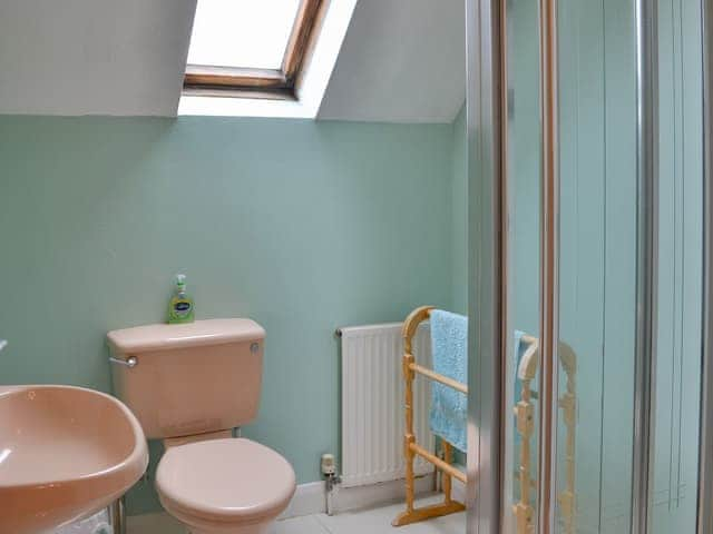 Shower room | Sunny Crest - Hunmanby Gap Cottages, Hunmanby Gap, near Filey