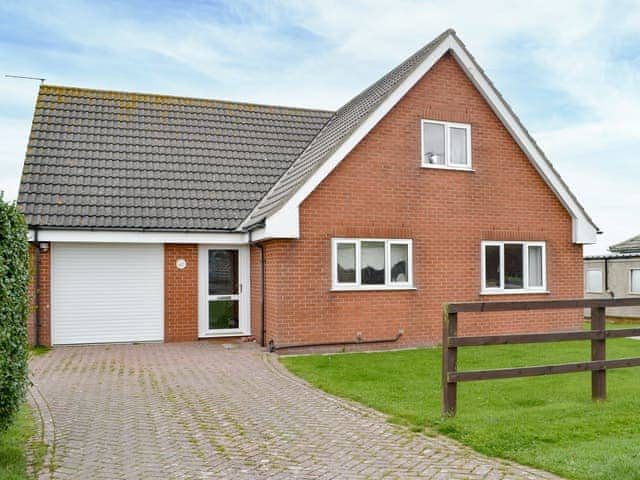 Exterior | Sunny Crest - Hunmanby Gap Cottages, Hunmanby Gap, near Filey