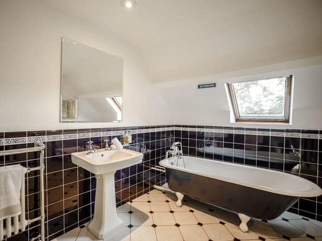 Bathroom | Well House - Bamburgh, Belford