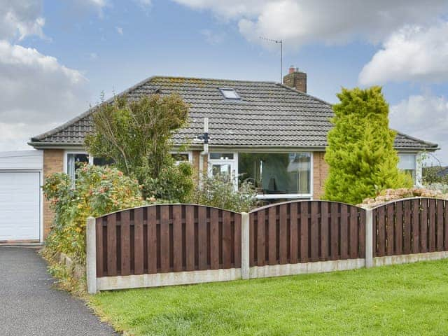 Exterior | Tigh Na Mara - Hunmanby Gap Cottages, Hunmanby Gap, near Filey