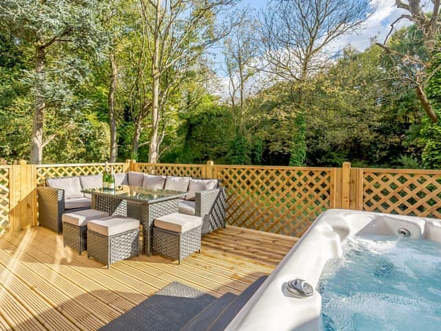 Hot tub | Waterside Lodge One - Ashgrove Country Park, Elland