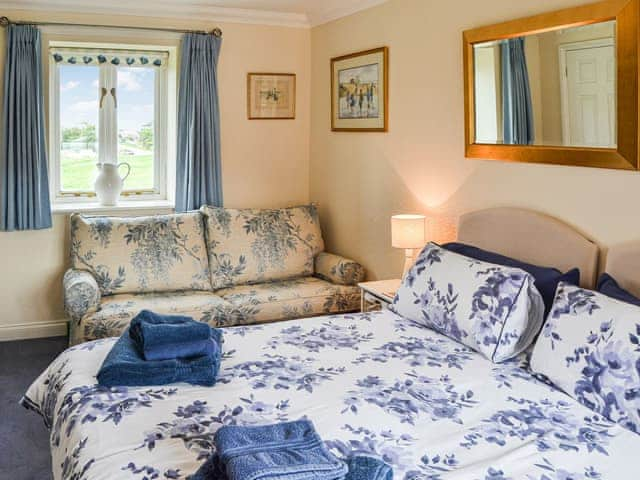 Double bedroom | Sea Holly Cottage, West Runton