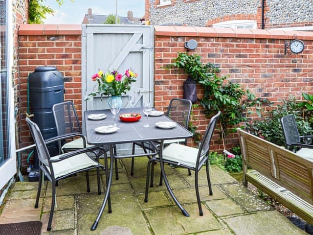 Sitting-out-area | Sea Holly Cottage, West Runton