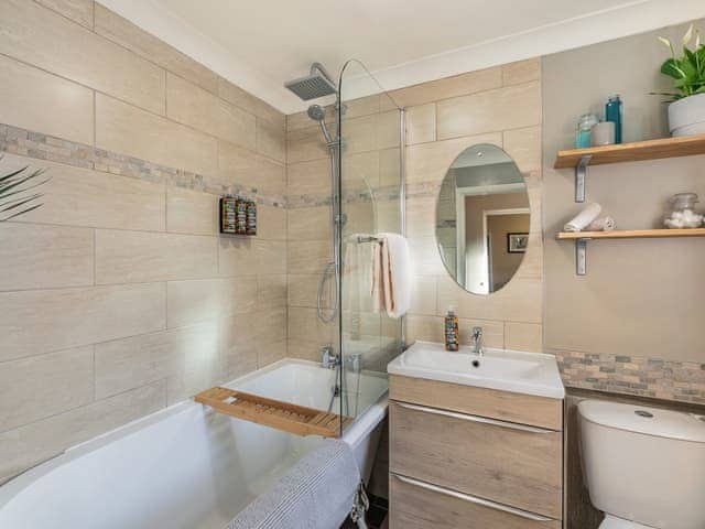 Bathroom | Rasen Cottage, Lincoln