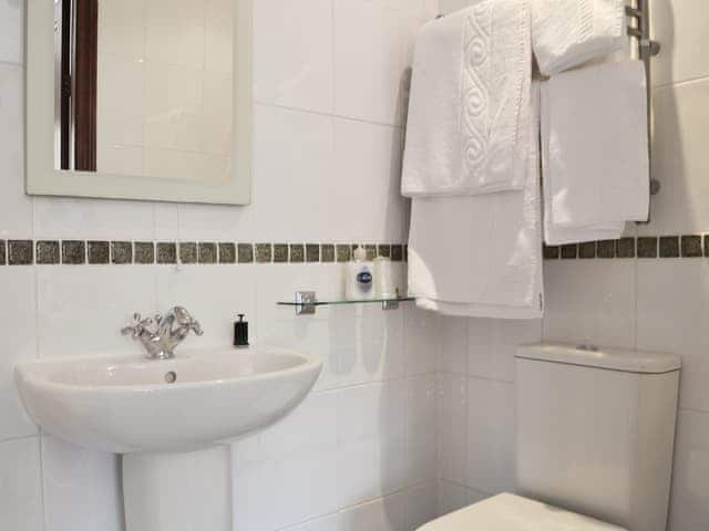 En-suite | Newstead, Windermere